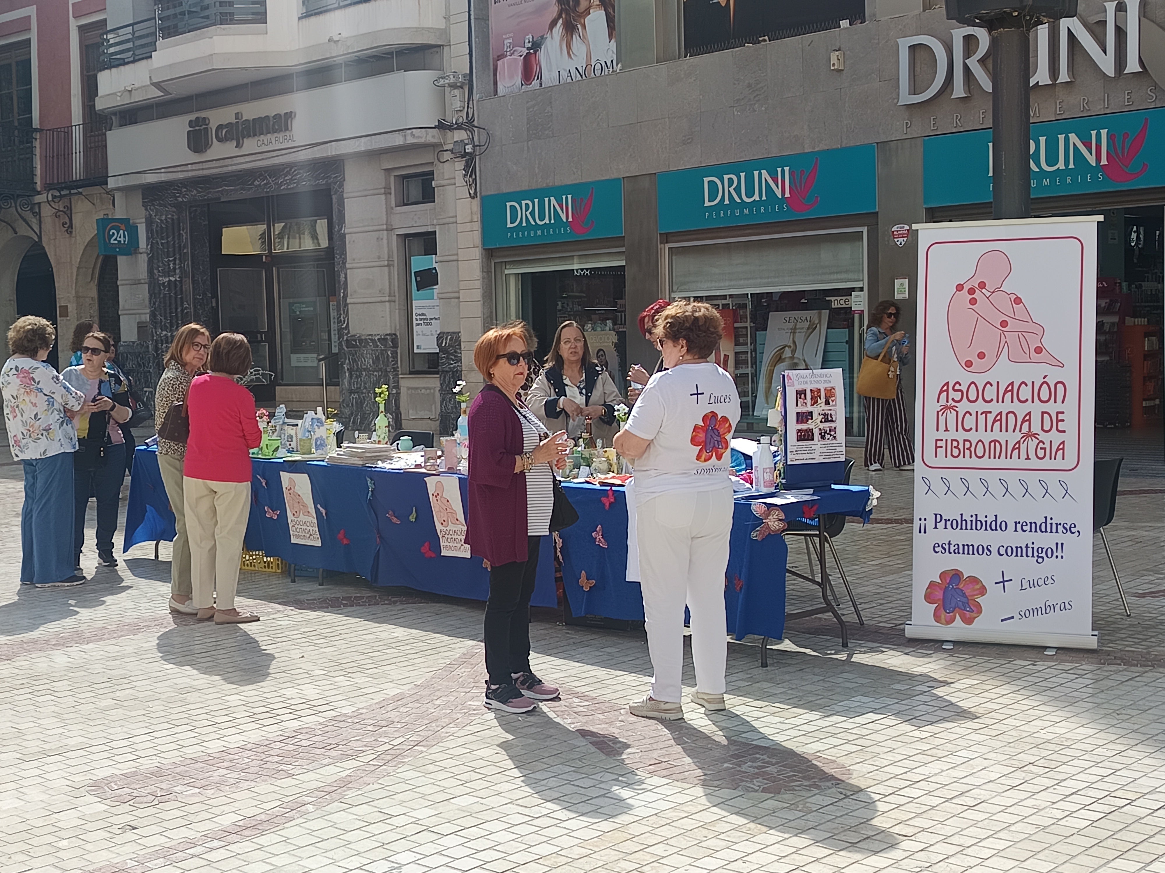 La Asociación Ilicitana de Fibromialgia reclama que se facilite la adaptación laboral de las personas que sufren la enfermedad La Asociación Ilicitana de Fibromialgia reclama que se facilite la adaptación laboral de las personas que sufren la enfermedad