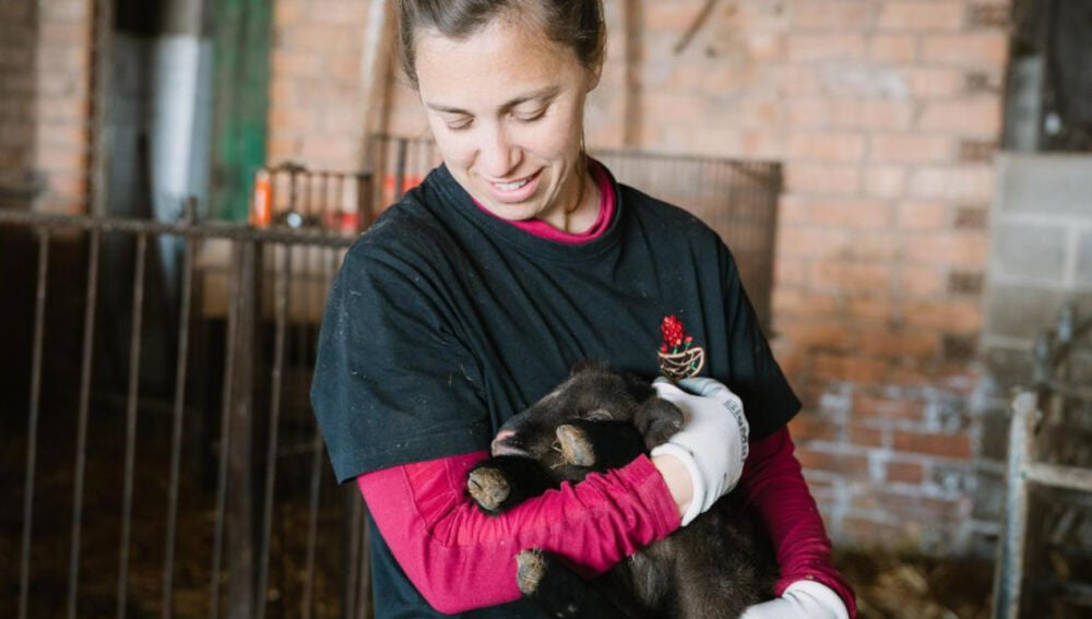 La Laura Bonet Gorchs té un profund amor cap als animals dels quals té cura