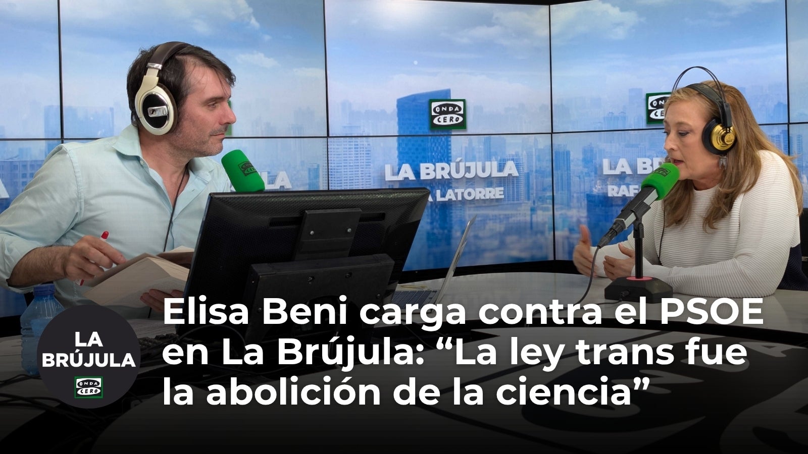 Elisa Beni en los estudios de Onda Cero durante una entrevista en La Brújula Elisa Beni en los estudios de Onda Cero durante una entrevista en La Brújula