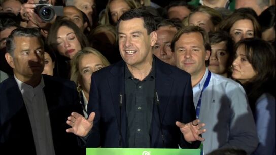 Juanma Moreno: "No hemos sacado matr&iacute;cula de honor, pero hemos sacado un sobresaliente"