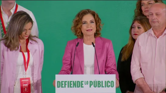 María Jesús Montero reconoce la victoria del PP y promete aprender "para volver a la Junta de Andalucía" María Jesús Montero reconoce la victoria del PP y promete aprender "para volver a la Junta de Andalucía"