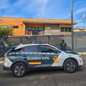 Una mujer y su perro, heridos de gravedad por varios perros en Galápagos