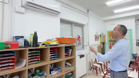 Una de las aulas climatizadas en el colegio Cervantes de Santa Pola. Una de las aulas climatizadas en el colegio Cervantes de Santa Pola.