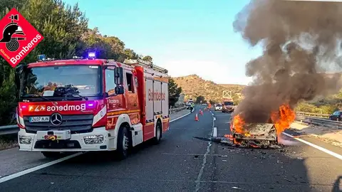 Tres sucesos en 48 horas obligan a movilizar a los servicios de emergencia en Villajoyosa Tres sucesos en 48 horas obligan a movilizar a los servicios de emergencia en Villajoyosa