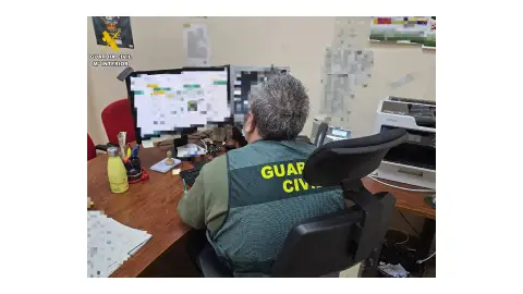 Dos investigados por estafar 850€ en Palencia y Navarra .