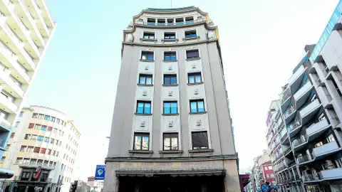 Diez pone fecha al Teatro Emperador: «León volverá a tenerlo abierto en unos cinco años» Diez pone fecha al Teatro Emperador: «León volverá a tenerlo abierto en unos cinco años»