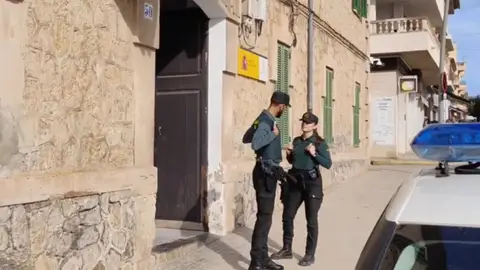 La Guardia Civil detiene al sospechoso de una oleada de hurtos y daños en Artà, gracias a las redes sociales La Guardia Civil detiene al sospechoso de una oleada de hurtos y daños en Artà, gracias a las redes sociales