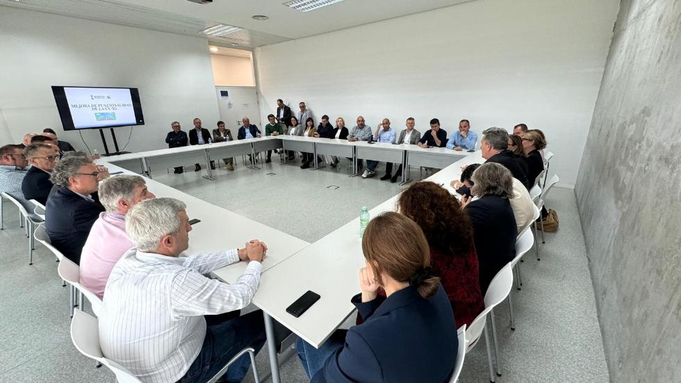La Generalitat recibe 11 ofertas para redactar el proyecto de ampliación de la CV-95 entre Orihuela y Torrevieja La Generalitat recibe 11 ofertas para redactar el proyecto de ampliación de la CV-95 entre Orihuela y Torrevieja