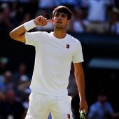 Carlos Alcaraz durante la final de Wimbledon 2025