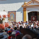 Cerca de 70 hermandades rocieras discurren desde este martes por la 'carrera oficial' de Villamanrique Cerca de 70 hermandades rocieras discurren desde este martes por la 'carrera oficial' de Villamanrique