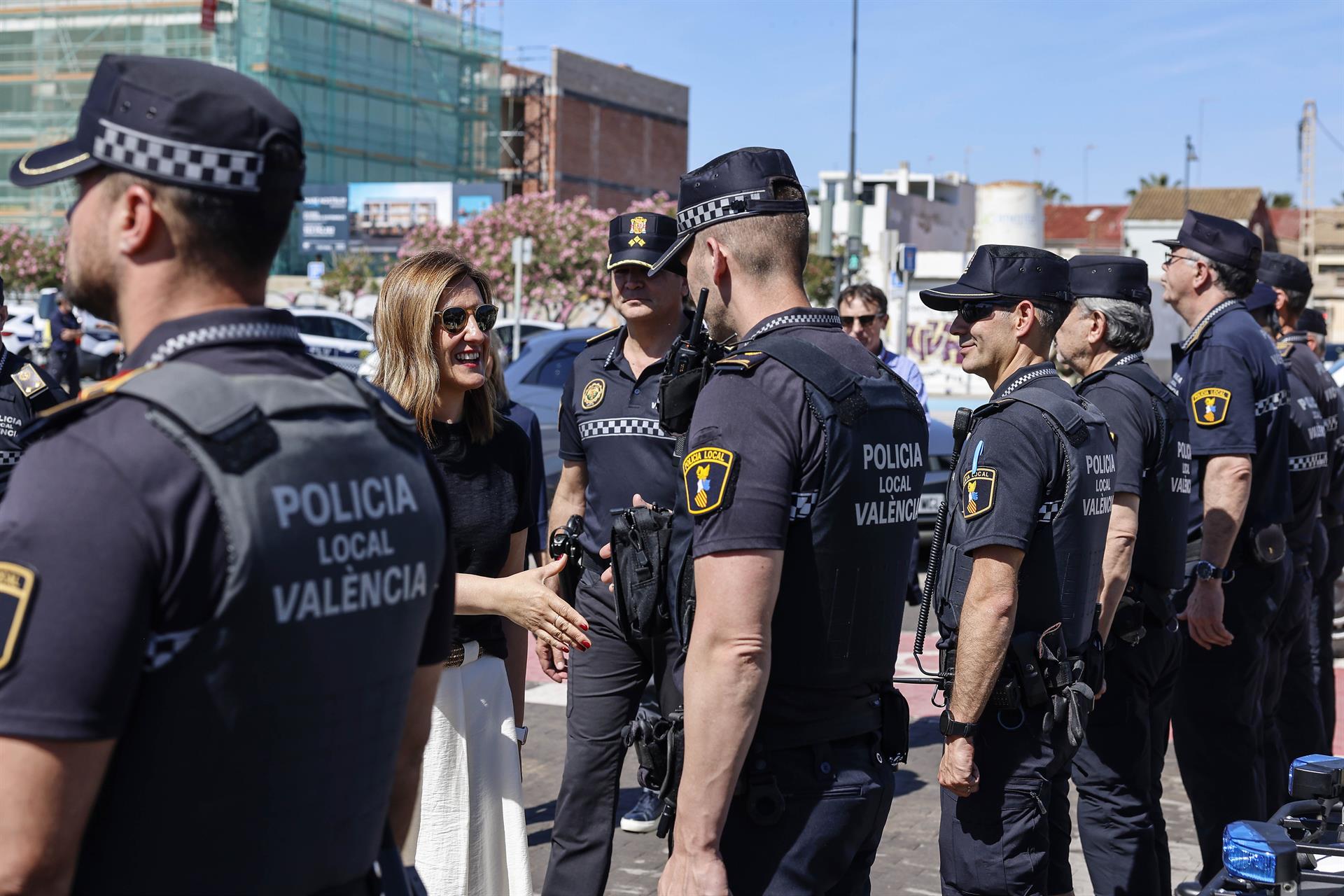 Arranca el dispositivo de playas de València: 200 efectivos y pulseras identificativas Arranca el dispositivo de playas de València: 200 efectivos y pulseras identificativas