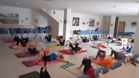 Callosa d’en Sarrià celebra la 3ª Semana Cultural del CEA con actividades para promover el bienestar y la convivencia de las personas mayores Callosa d’en Sarrià celebra la 3ª Semana Cultural del CEA con actividades para promover el bienestar y la convivencia de las personas mayores