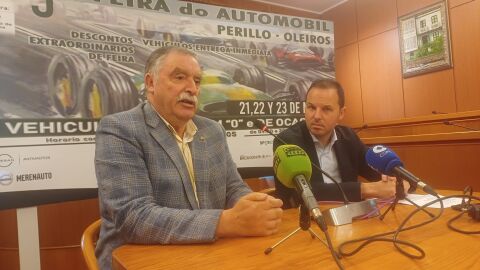 Ángel García, alcalde de OIeiros, e Ángel Pérez, de Pérez Rumbao, portavoz dos concesionarios de automóbiles Ángel García, alcalde de OIeiros, e Ángel Pérez, de Pérez Rumbao, portavoz dos concesionarios de automóbiles
