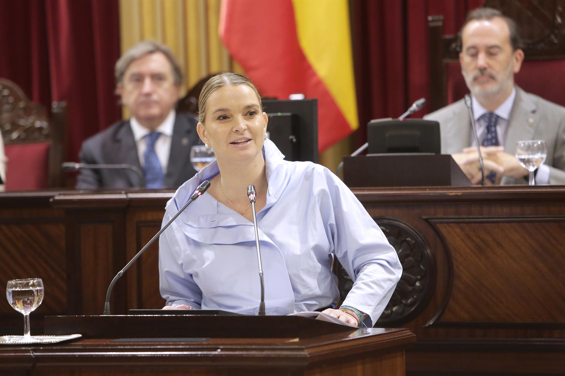 Prohens carga contra Sánchez por su "complicidad" con Zapatero: "Hoy no era un día para respaldarlo" Prohens carga contra Sánchez por su "complicidad" con Zapatero: "Hoy no era un día para respaldarlo"