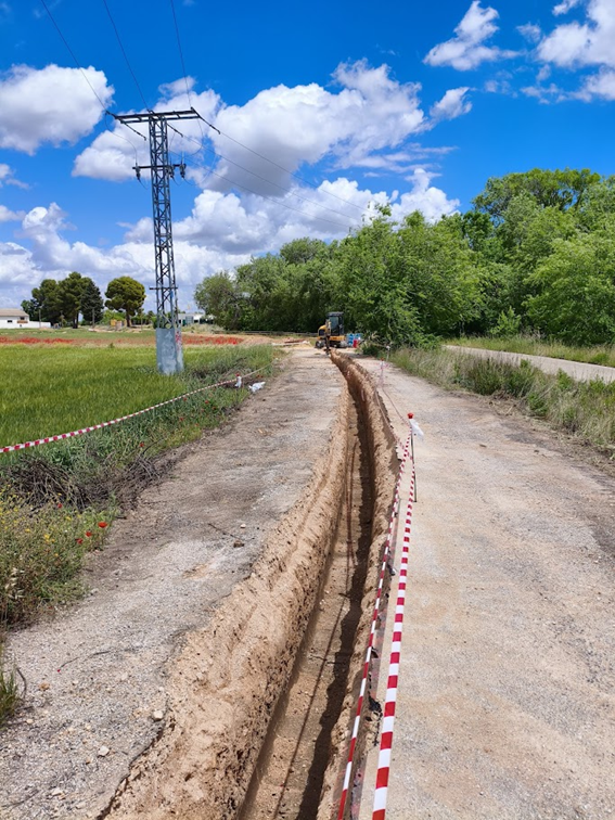 La mejora en la red de abastecimiento de agua en la carretera de Ayora beneficiará a Tinajeros, el Circuito y el polígono Ajusa La mejora en la red de abastecimiento de agua en la carretera de Ayora beneficiará a Tinajeros, el Circuito y el polígono Ajusa
