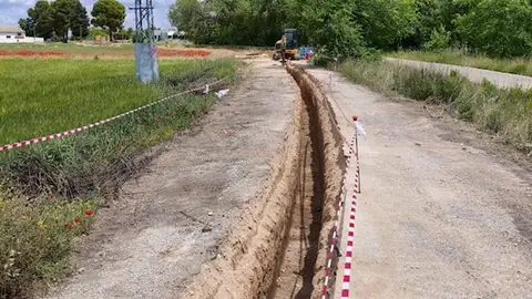 La mejora en la red de abastecimiento de agua en la carretera de Ayora beneficiará a Tinajeros, el Circuito y el polígono Ajusa La mejora en la red de abastecimiento de agua en la carretera de Ayora beneficiará a Tinajeros, el Circuito y el polígono Ajusa