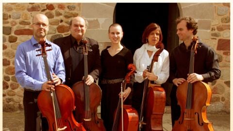 La sociedad filarm&oacute;nica ofrece esta tarde el pen&uacute;ltimo concierto de la temporada a cargo del Emporio Cello Ensemble 