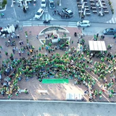 Más de mil personas se movilizan en Villajoyosa por la situación educativa Más de mil personas se movilizan en Villajoyosa por la situación educativa