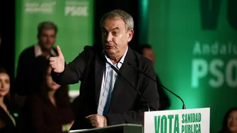 El expresidente del Gobierno José Luis Rodríguez Zapatero, durante su intervención en un mitin en Andalucía. El expresidente del Gobierno José Luis Rodríguez Zapatero, durante su intervención en un mitin en Andalucía.