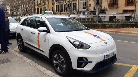 Un taxi estacionado en Palma Un taxi estacionado en Palma