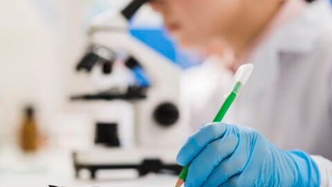 T&eacute;cnico de laboratorio. 