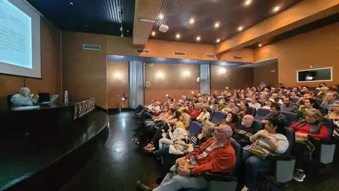 El Planetario de Castellón acoge una conferencia sobre la historia de los eclipses de sol El Planetario de Castellón acoge una conferencia sobre la historia de los eclipses de sol