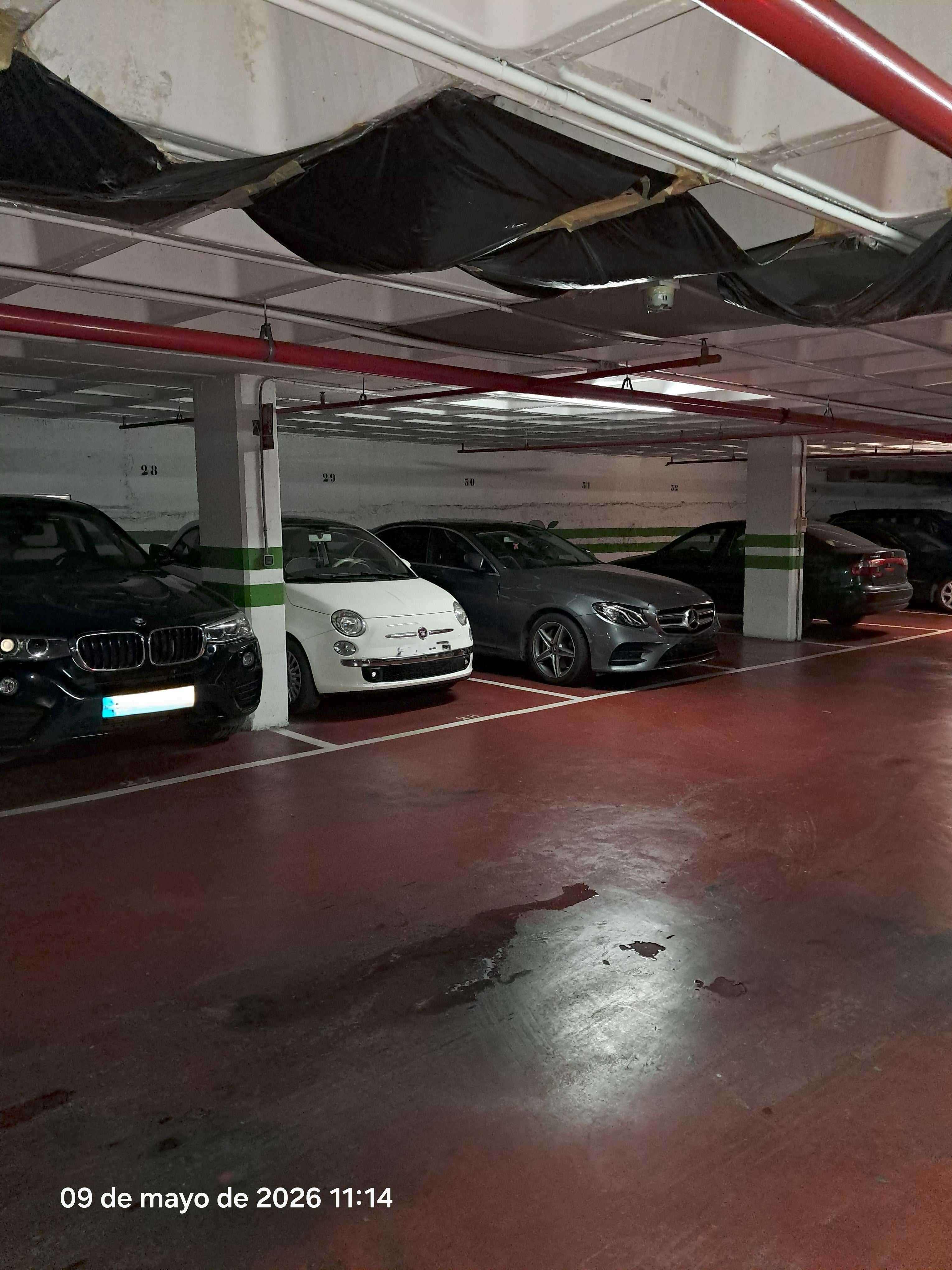 Los usuarios del parking de Poeta Miguel Hernández de Elche urgen al Ayuntamiento una solución frente a las filtraciones de agua Los usuarios del parking de Poeta Miguel Hernández de Elche urgen al Ayuntamiento una solución frente a las filtraciones de agua