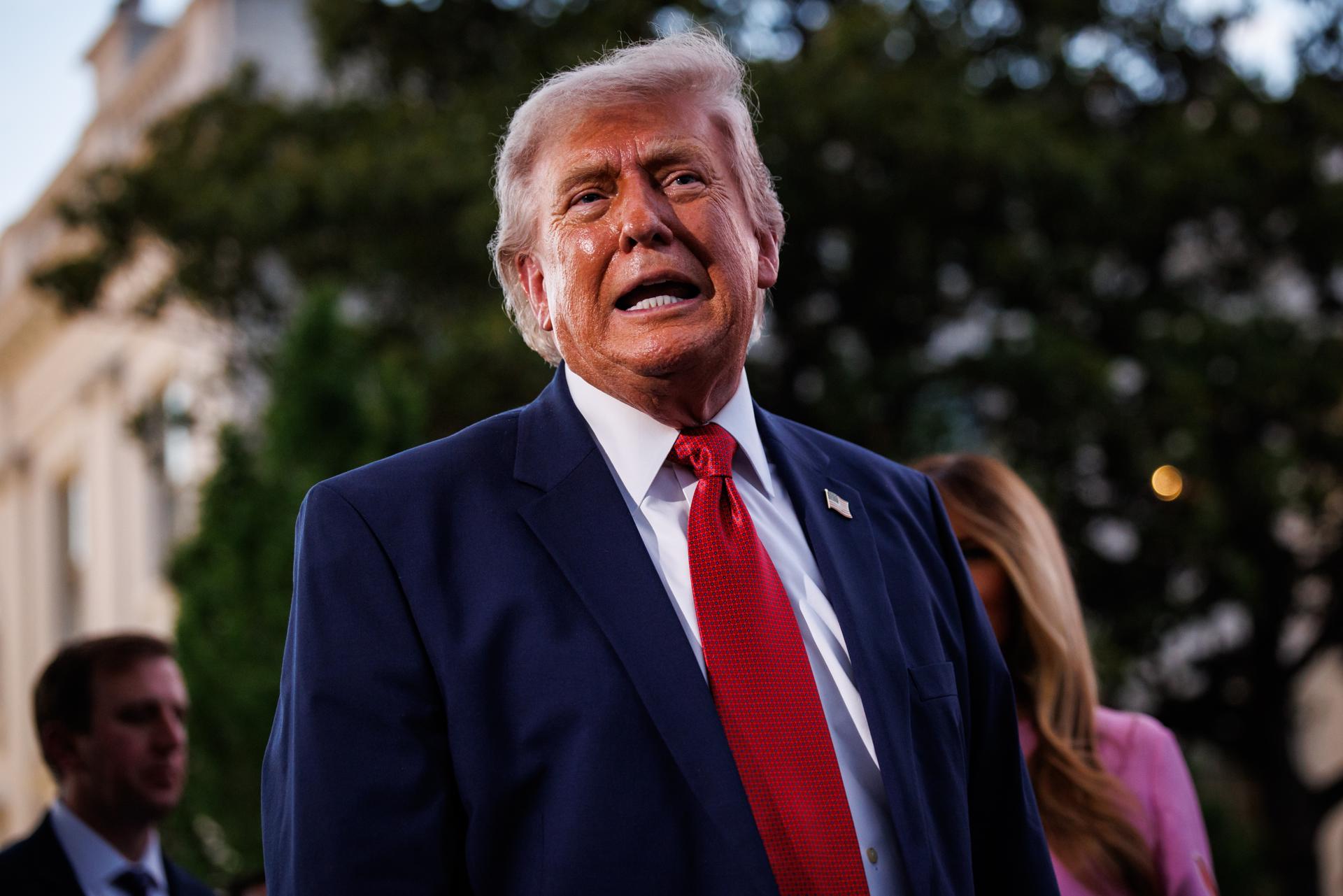 Trump recalca que no firmará un acuerdo con Irán que no sea "grande y significativo" Trump recalca que no firmará un acuerdo con Irán que no sea "grande y significativo"