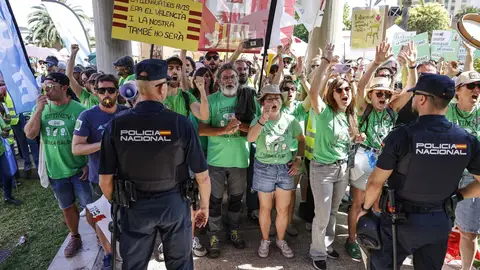 Educación cifra en el 18,64% el seguimiento de la novena jornada de la huelga indefinida en la enseñanza pública Educación cifra en el 18,64% el seguimiento de la novena jornada de la huelga indefinida en la enseñanza pública