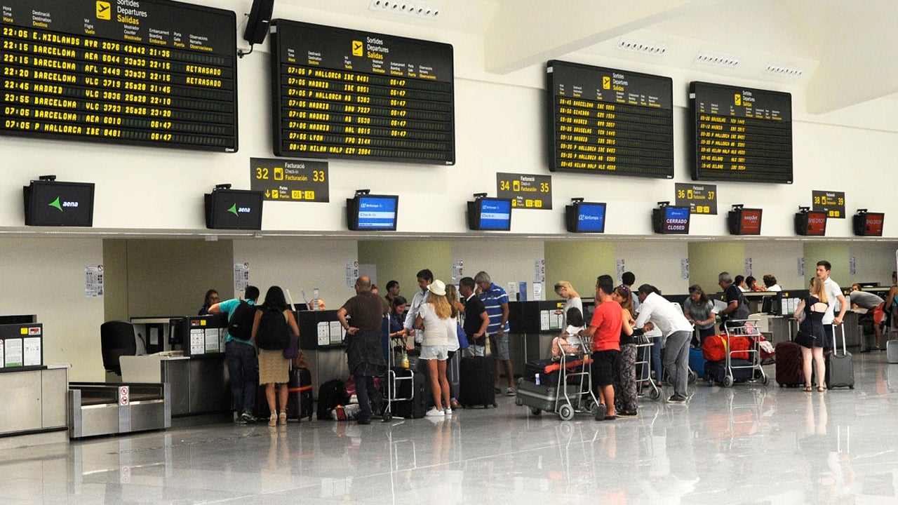 El PSOE Menorca atribuye al Consell la pérdida de 10.000 turistas este invierno El PSOE Menorca atribuye al Consell la pérdida de 10.000 turistas este invierno