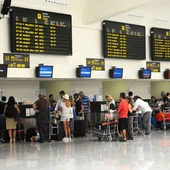 Pasajeros en el aeropuerto de Menorca Pasajeros en el aeropuerto de Menorca