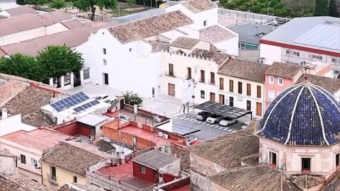 Convent del &Agrave;ngels i plaza construida a su alrededor