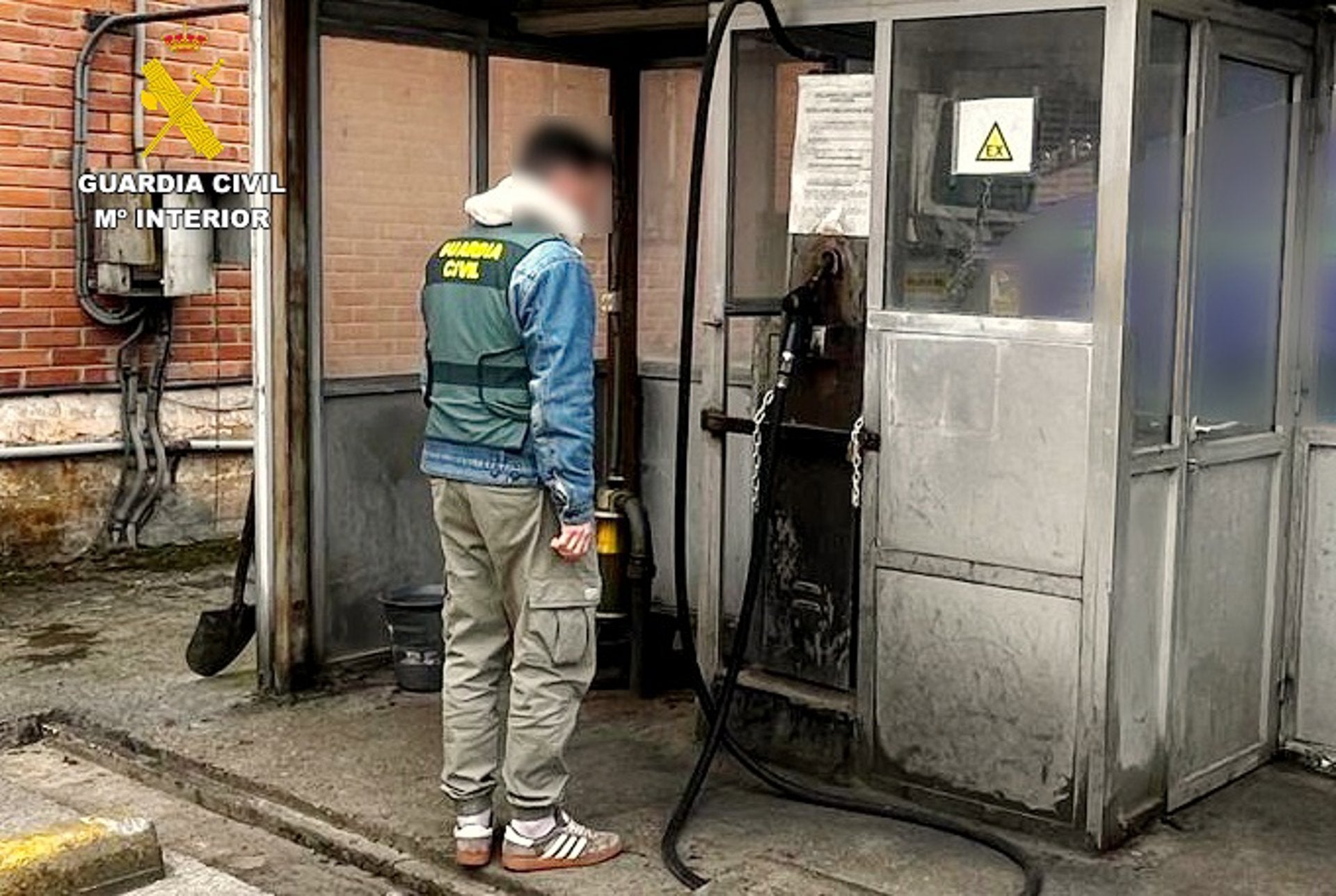 Un detenido y una investigada por el robo de al menos 300 litros de gasoil de una empresa de Cartes Un detenido y una investigada por el robo de al menos 300 litros de gasoil de una empresa de Cartes