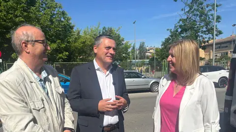 Fernando Sabés denuncia el “desprecio” del PP hacia los miles de manifestantes de la escuela pública Fernando Sabés denuncia el “desprecio” del PP hacia los miles de manifestantes de la escuela pública