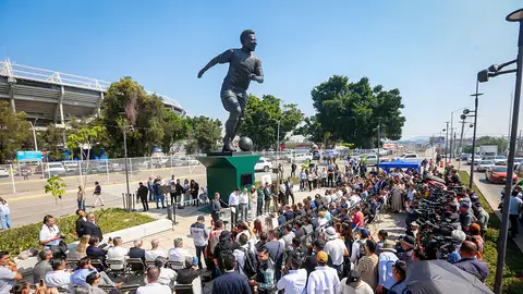 Inauguración de la escultura “La Canarinha” en honor a la leyenda brasileña del fútbol Edson Arantes do Nascimento ('Pelé') frente al Estadio Jalisco en Guadalajara, una de las sedes de la Copa Mundial de la FIFA 2026. Inauguración de la escultura “La Canarinha” en honor a la leyenda brasileña del fútbol Edson Arantes do Nascimento ('Pelé') frente al Estadio Jalisco en Guadalajara, una de las sedes de la Copa Mundial de la FIFA 2026.