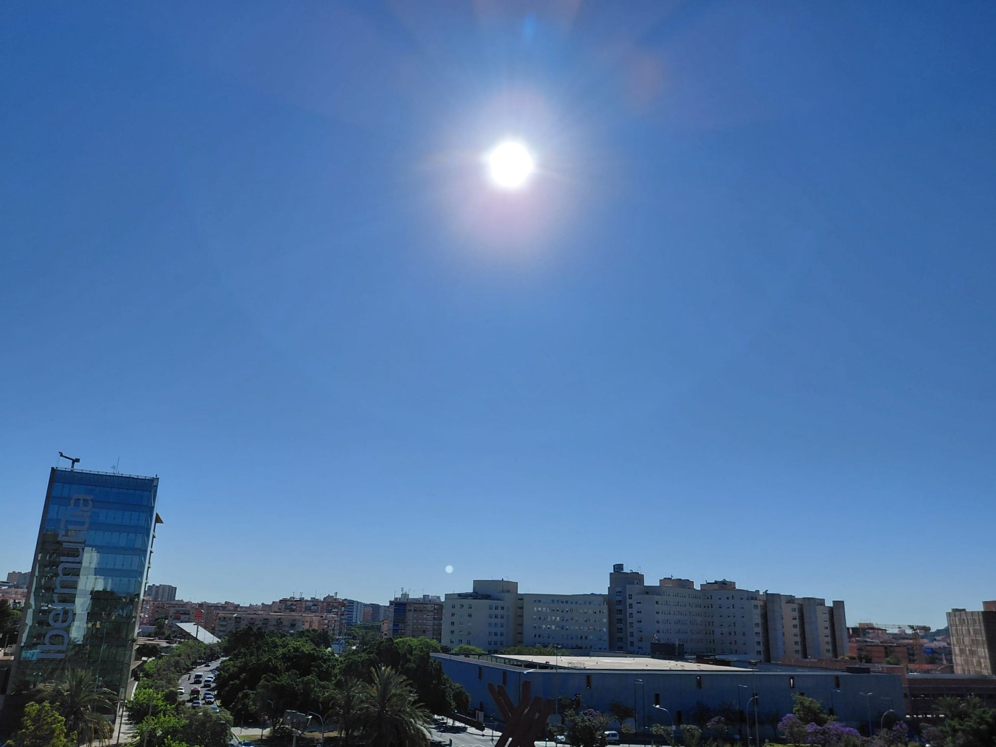 El calor ha llegado de repente a Alicante para quedarse El calor ha llegado de repente a Alicante para quedarse