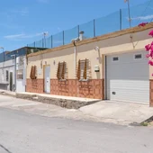 El acusado del doble crimen de El Ejido hirió a su mujer con una navaja días antes del tiroteo El acusado del doble crimen de El Ejido hirió a su mujer con una navaja días antes del tiroteo