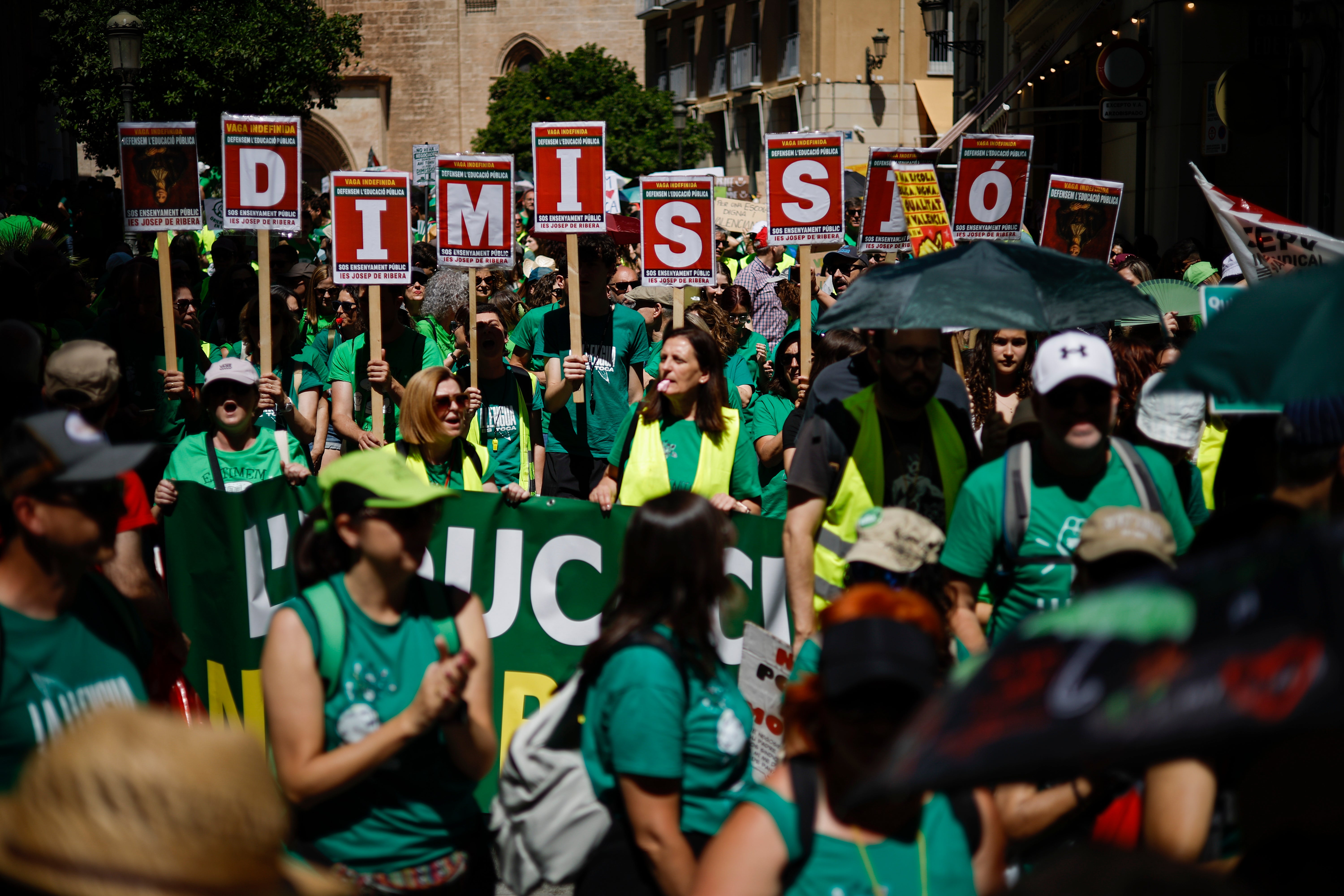 Gabinete: los docentes en defensa de la escuela pública no cejan Gabinete: los docentes en defensa de la escuela pública no cejan