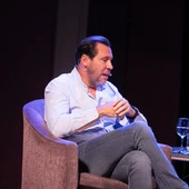 Óscar Puente y Pablo Iglesias debaten en Madrid sobre estrategias para frenar a la extrema derecha Óscar Puente y Pablo Iglesias debaten en Madrid sobre estrategias para frenar a la extrema derecha