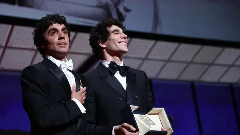 Javier Calvo y Javier Ambrossi recogen el galardón en Cannes Javier Calvo y Javier Ambrossi recogen el galardón en Cannes
