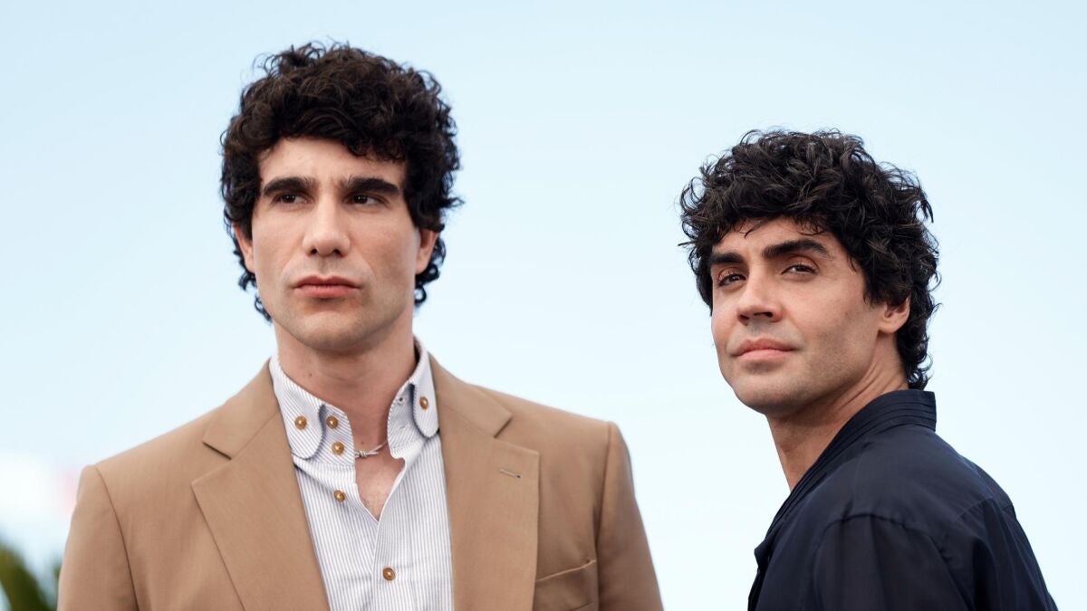 Javier Calvo y Javier Ambrossi ganan el premio a Mejor Dirección en Cannes por 'La bola negra'