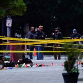 La zona del tiroteo acordonada por el Servicio Secreto y la Policía