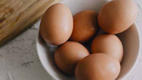 Huevos en un bol