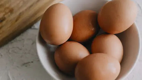 Huevos en un bol Huevos en un bol