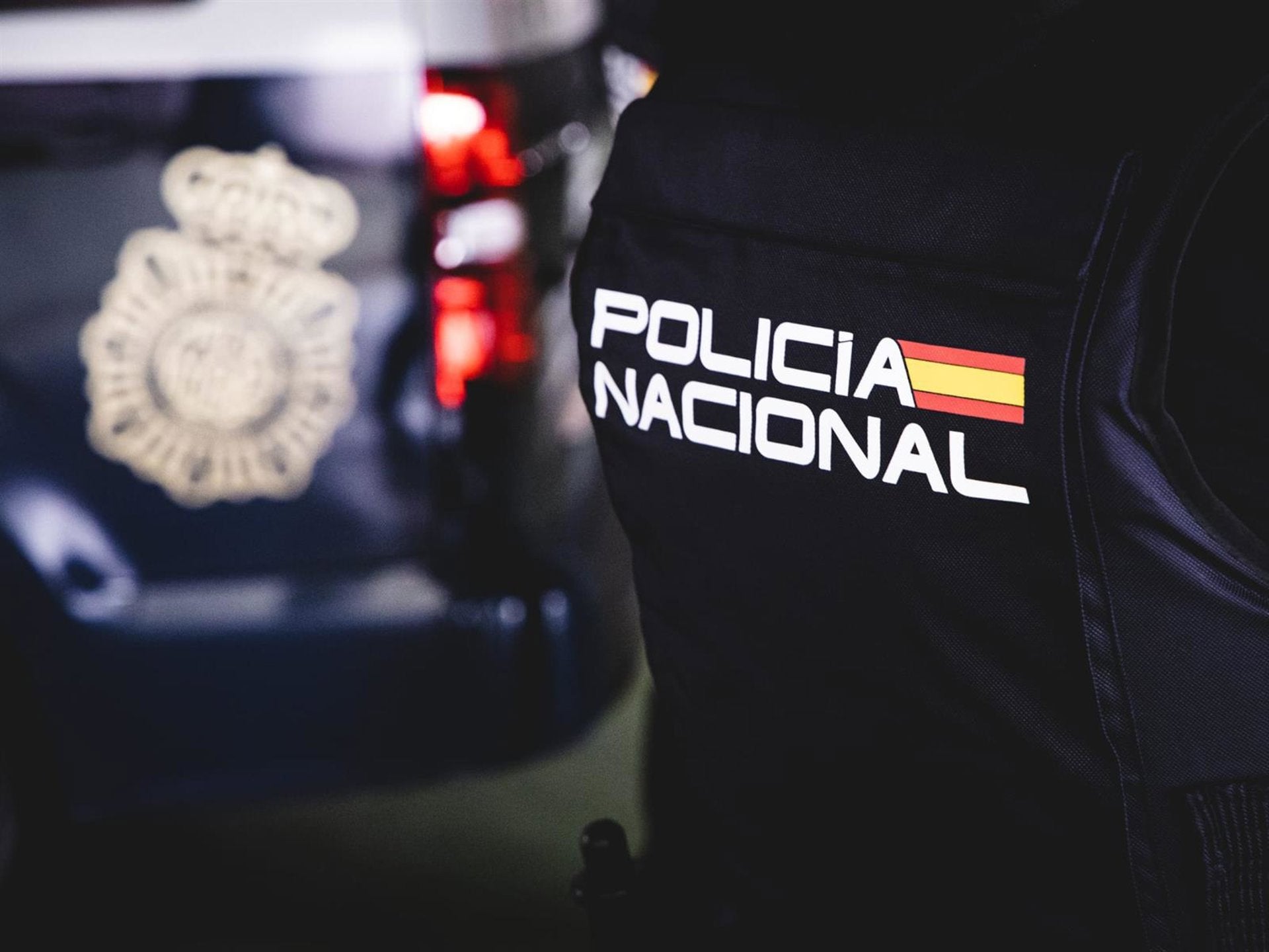 Dos agentes de la Policía Nacional fuera de servicio detienen a un menor por un robo con violencia Dos agentes de la Policía Nacional fuera de servicio detienen a un menor por un robo con violencia