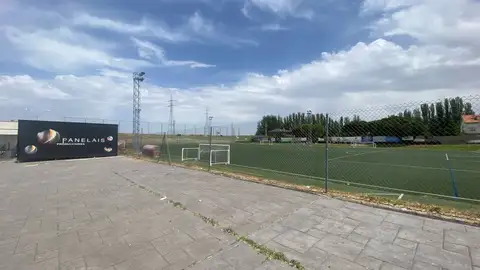 Tori, instalación municipal ubicada en Villares de la Reina en la que se entrenan y juegan algunos conjuntos de la base del club Tori, instalación municipal ubicada en Villares de la Reina en la que se entrenan y juegan algunos conjuntos de la base del club