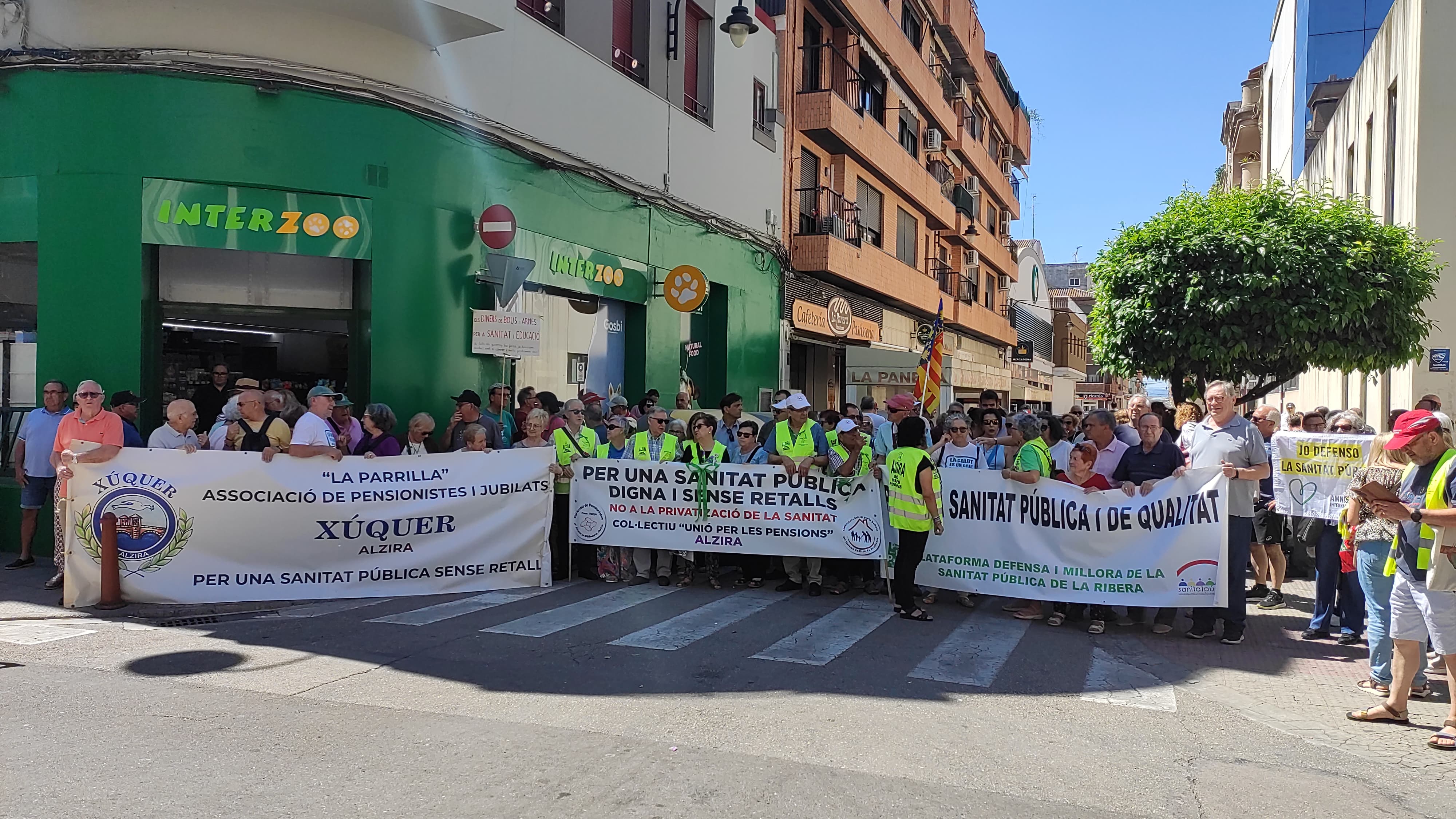 La Plataforma en defensa de la Sanidad Pública de la Ribera exige soluciones ante la falta de citas médicas episode artwork