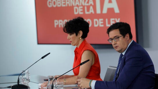 El ministro para la Transformaci&oacute;n Digital y de la Funci&oacute;n P&uacute;blica, &Oacute;scar L&oacute;pez, durante la rueda de prensa tras el Consejo de Ministros.