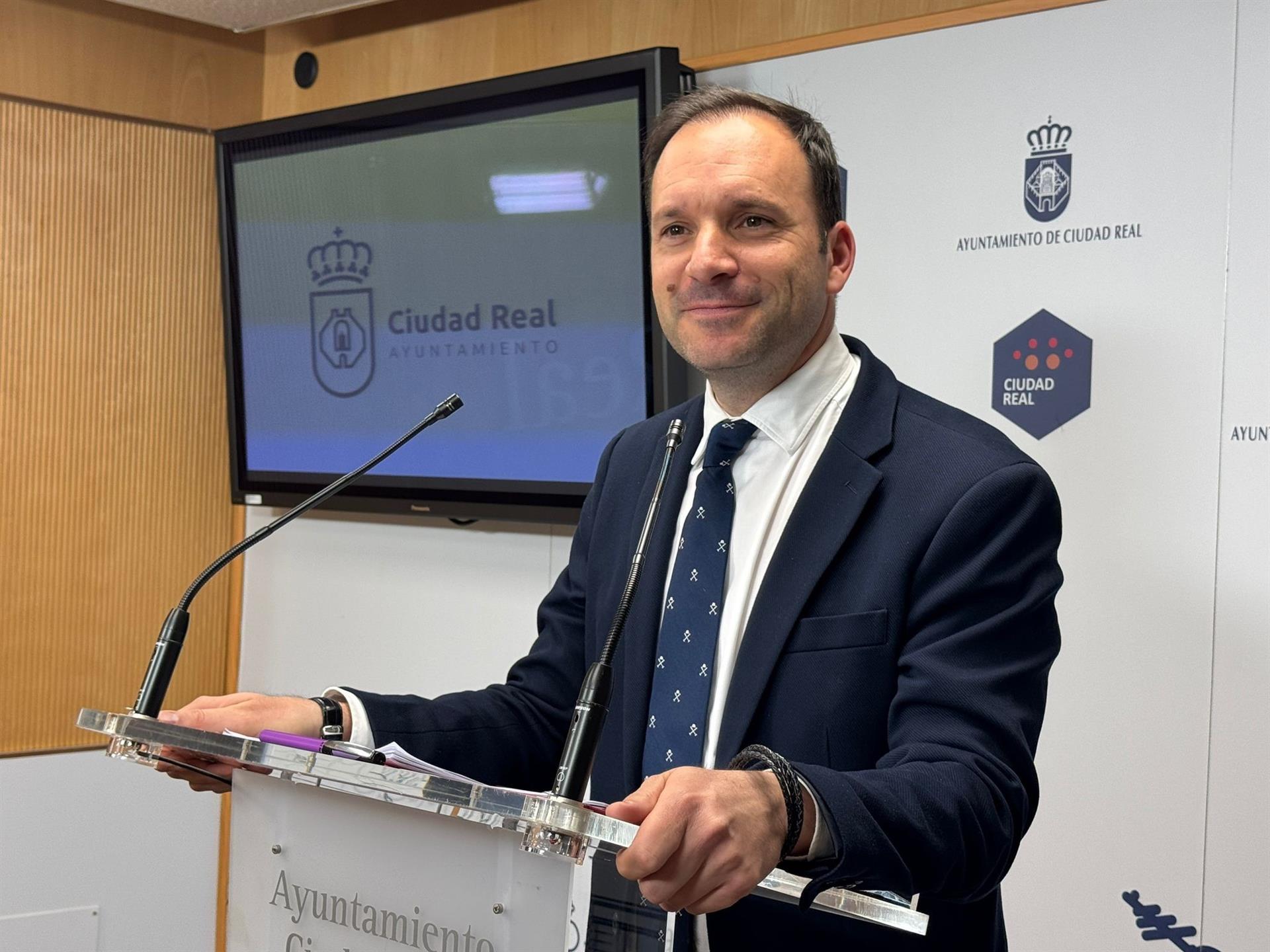 Ciudad Real lanza un nuevo plan de asfaltado para actuar en otras 25 calles Ciudad Real lanza un nuevo plan de asfaltado para actuar en otras 25 calles