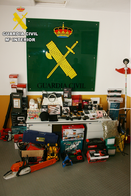 Guardia Civil de Ciudad Real desarticula a un grupo criminal especializado en robos con fuerza en establecimientos Guardia Civil de Ciudad Real desarticula a un grupo criminal especializado en robos con fuerza en establecimientos